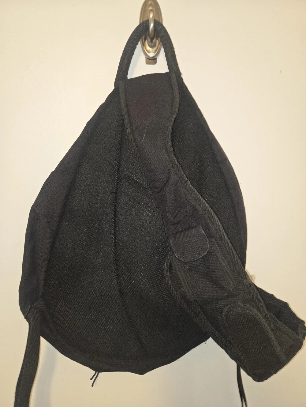 Buell Black and Gray Men’s Sling Backpack